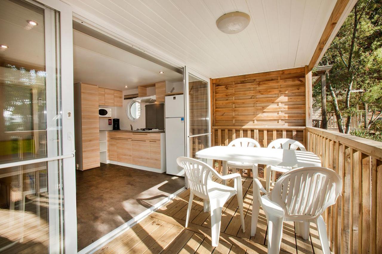 Mobile Home I Private Sanitary Facilities Air Conditioning