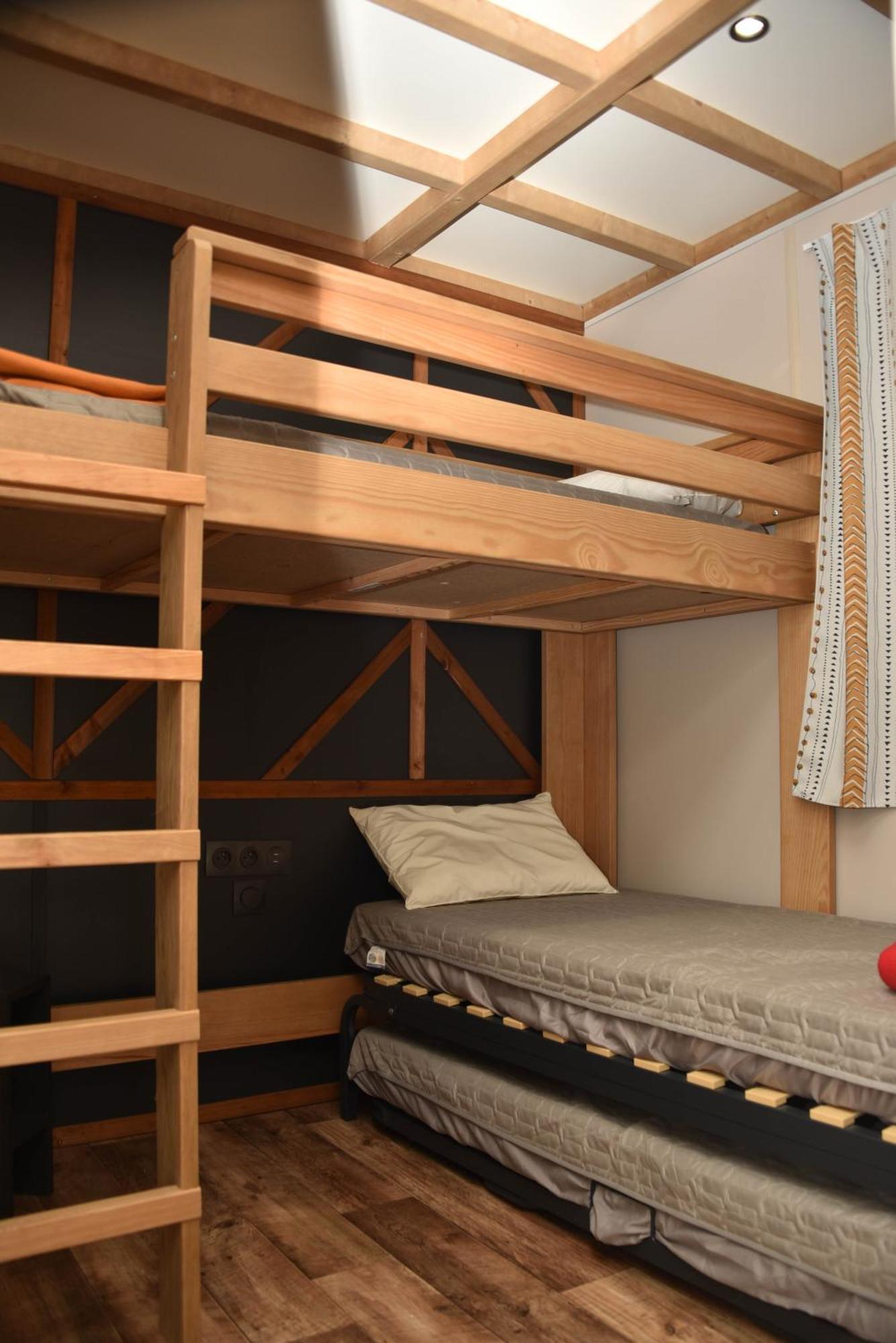 Two-Bedroom Chalet Sésame