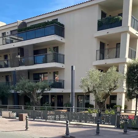 Exclusive Resort Apartments With Parking , Gym And Sauna-2